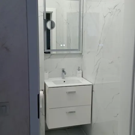 арена изгрев Apartament *