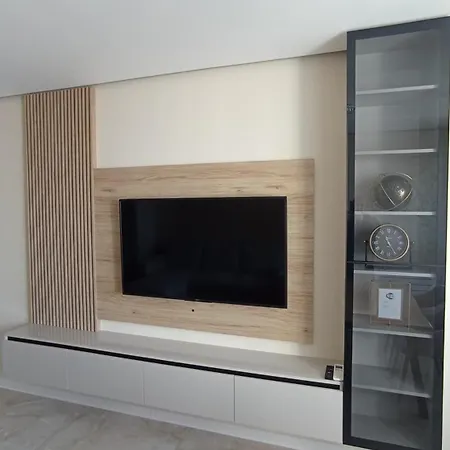 арена изгрев Apartament